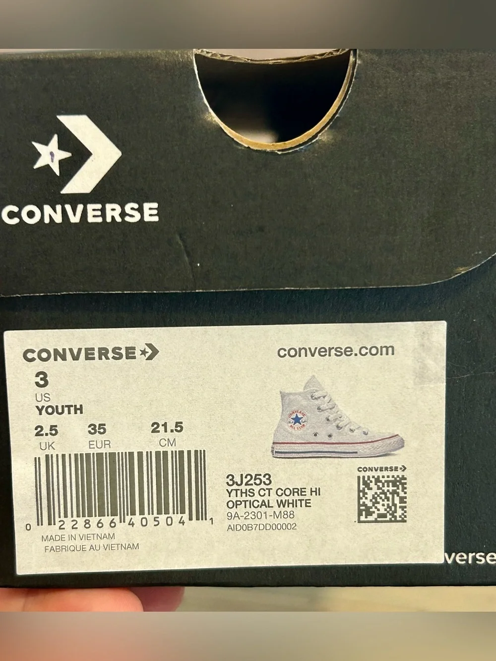 Classic White Converse Chuck Taylor All Star High Tops (Youth 3 / Women 5) EUC